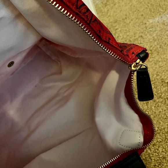 Roberto Cavalli Tote - Picture 6 of 11